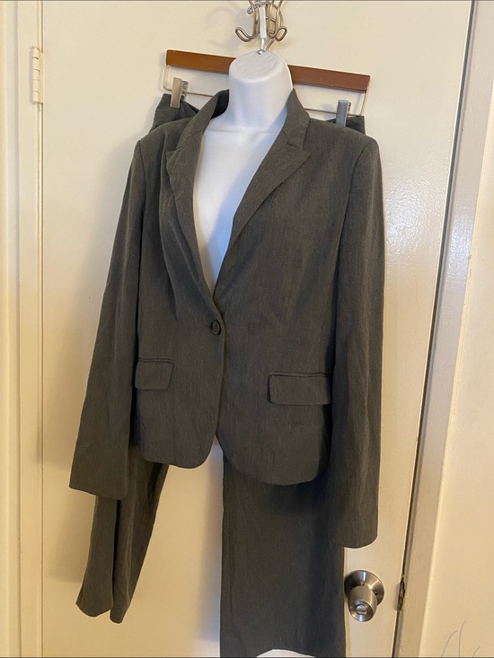 Express Jackets & Blazers - Express Women's Gray One-Button Blazer size 8and pants set size 10s